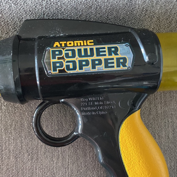 Atomic Power Poppers - Picture 2 of 3